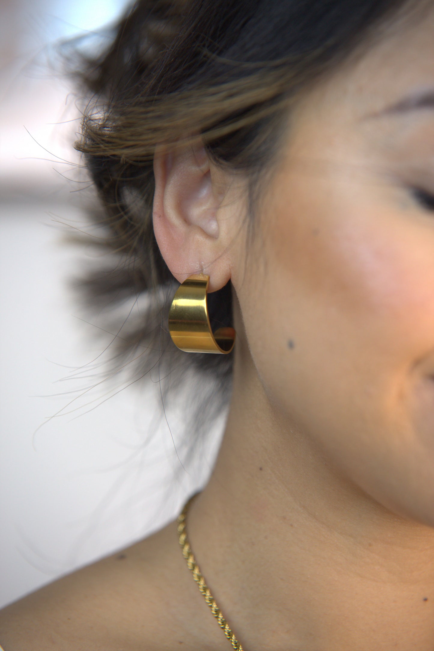Garda Huggies earrings